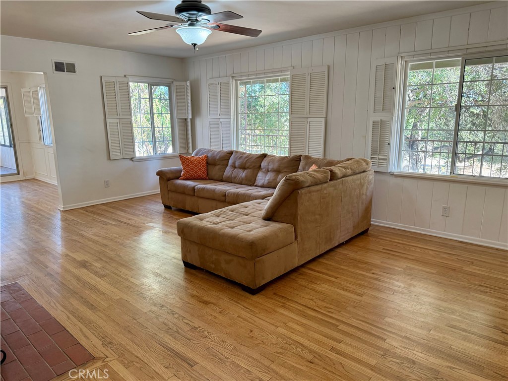 9633 Baden Property Photo 7