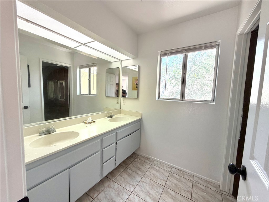 37635 Park Forest Court Property Photo 11