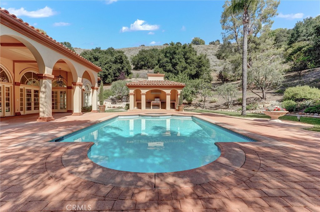 498 Lakeview Canyon Property Photo 1