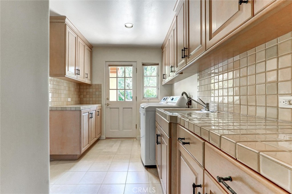 498 Lakeview Canyon Property Photo 33