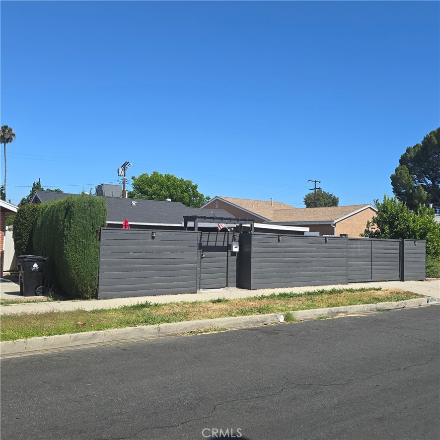 6704 Rhea Property Photo 1