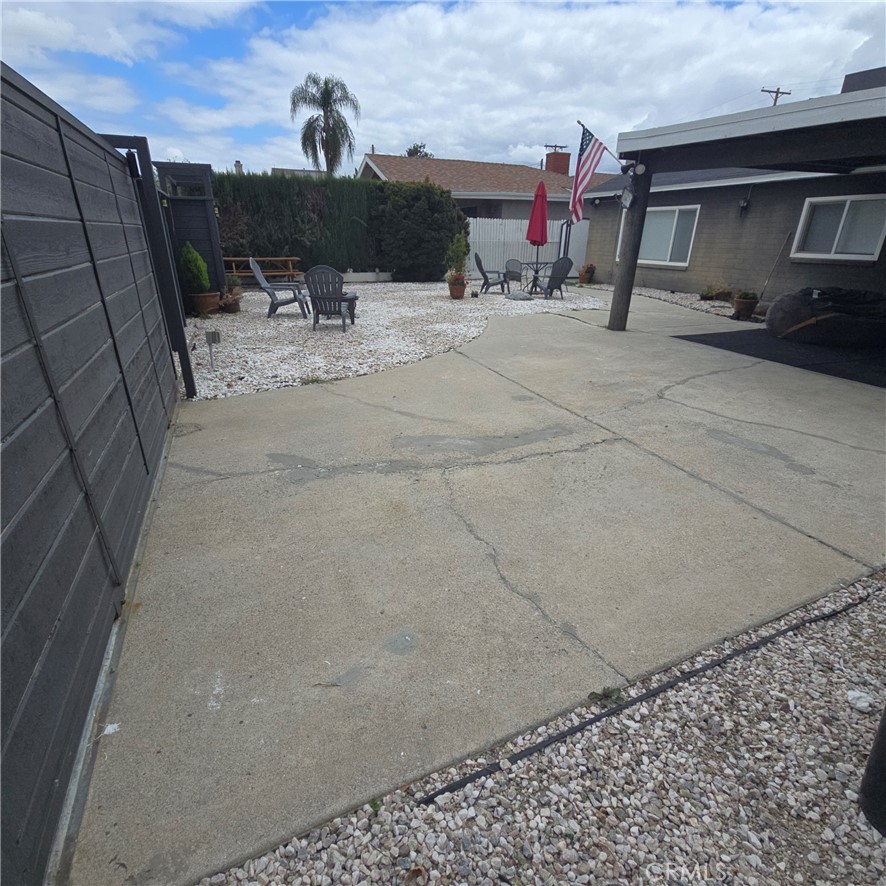 6704 Rhea Property Photo 3