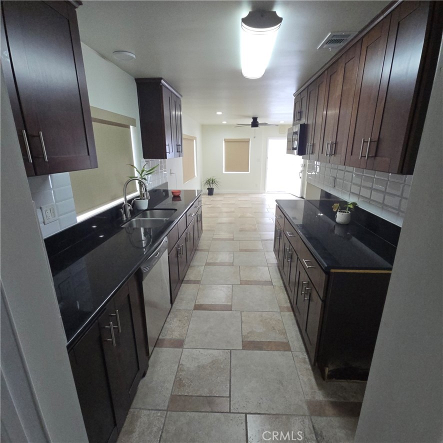 6704 Rhea Property Photo 10