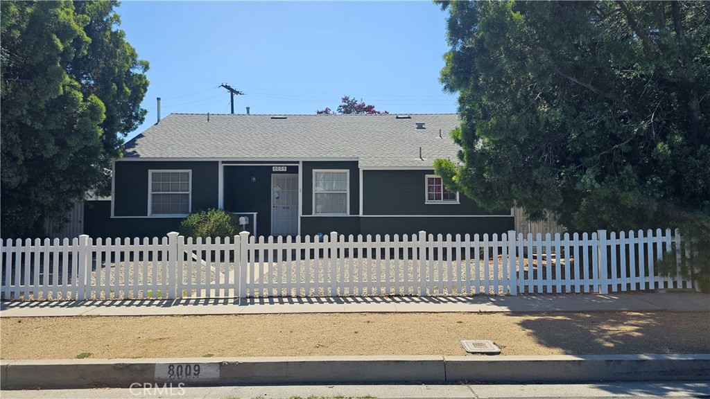 8009 Aldea Property Photo 2