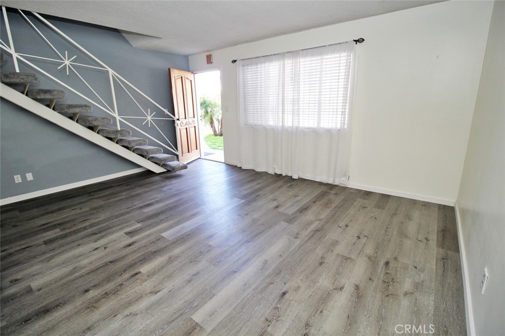 414 E 98th Street B Property Photo 4