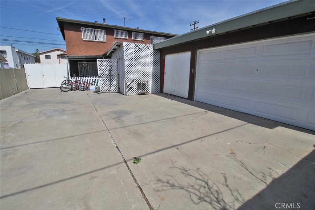 414 E 98th Street B Property Photo 19