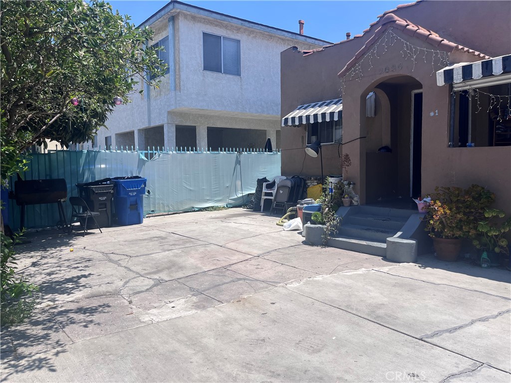 2026 S Ridgeley Property Photo 2
