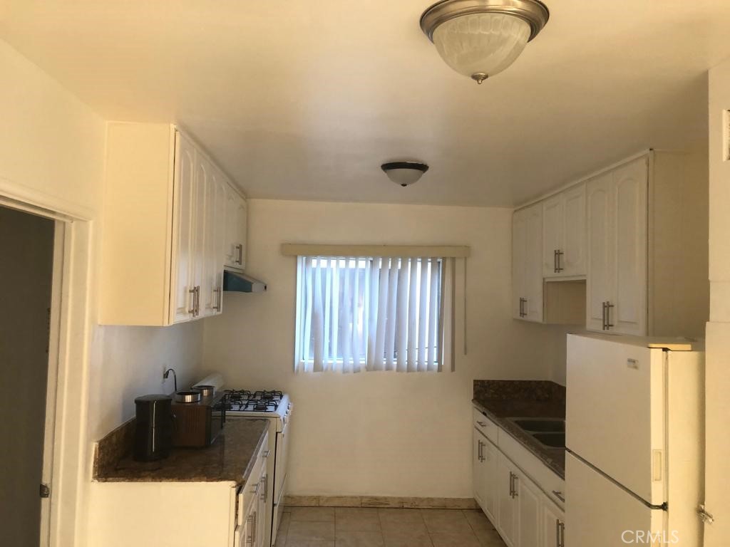 2026 S Ridgeley Property Photo 12