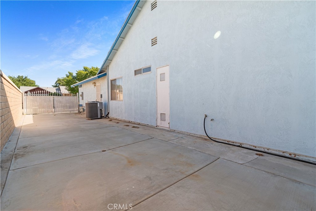 1809 W Avenue K9 Property Photo 4