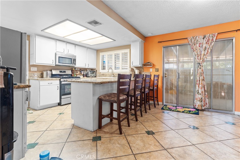 1809 W Avenue K9 Property Photo 8