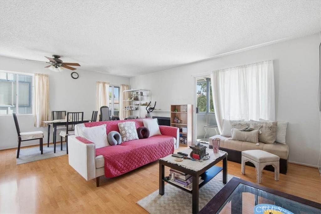 9332 Van Nuys 69 Property Photo 4