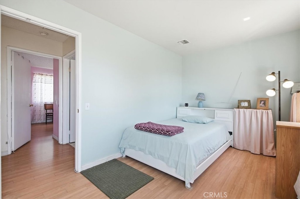 9332 Van Nuys 69 Property Photo 13