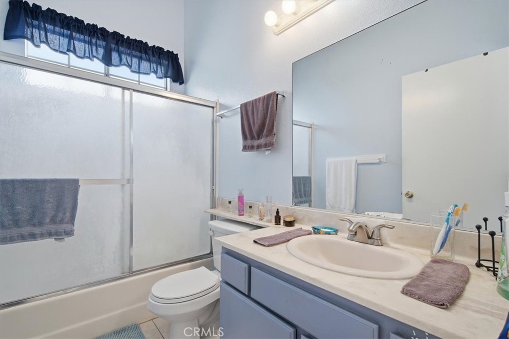 9332 Van Nuys 69 Property Photo 16