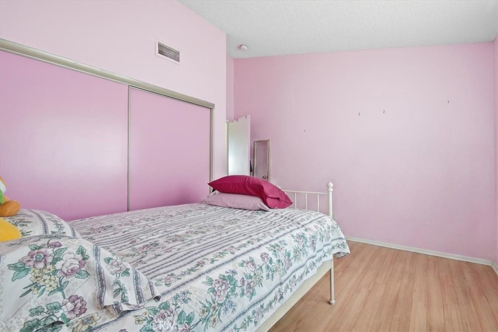 9332 Van Nuys 69 Property Photo 18