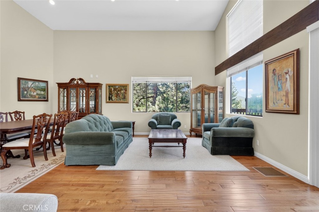 15117 Chestnut Drive Property Photo 7