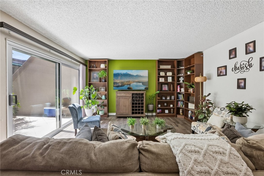 18530 Mayall Street D Property Photo 6