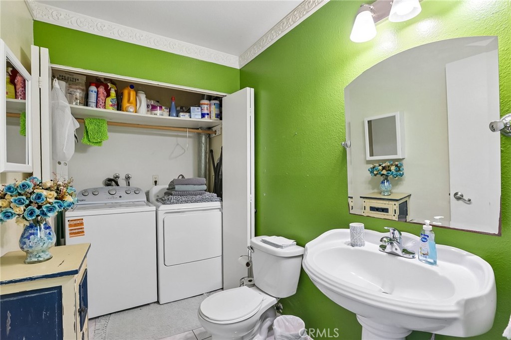 18530 Mayall Street D Property Photo 13