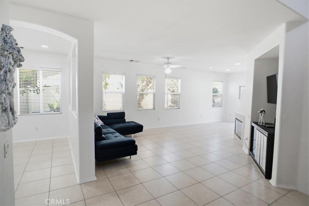 27660 Cordovan Property Photo 5