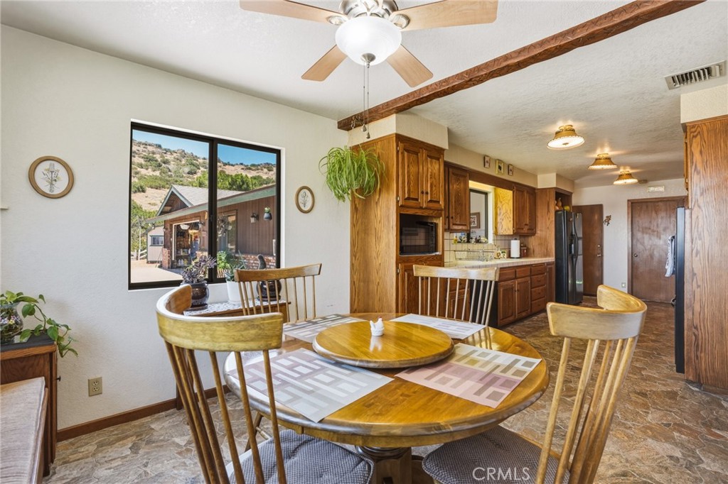 1661 Twin Butte Property Photo 22
