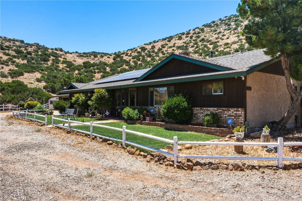 1661 Twin Butte Property Photo 63