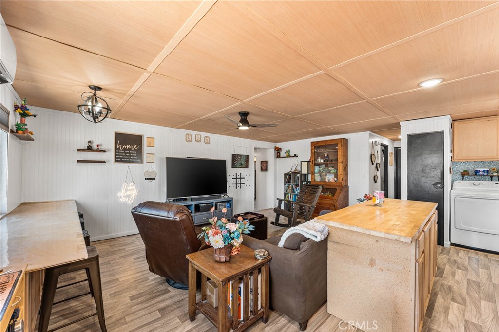 1724 Sandra Property Photo 6