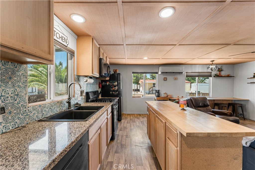 1724 Sandra Property Photo 10