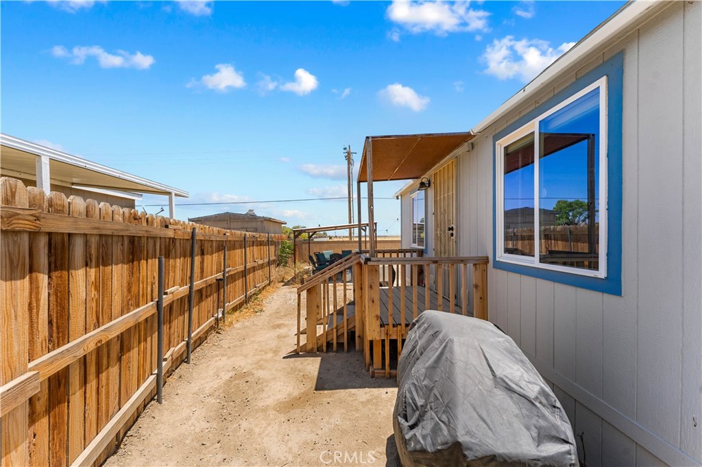 1724 Sandra Property Photo 24