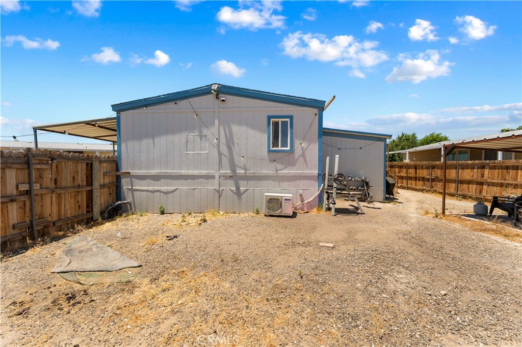 1724 Sandra Property Photo 28
