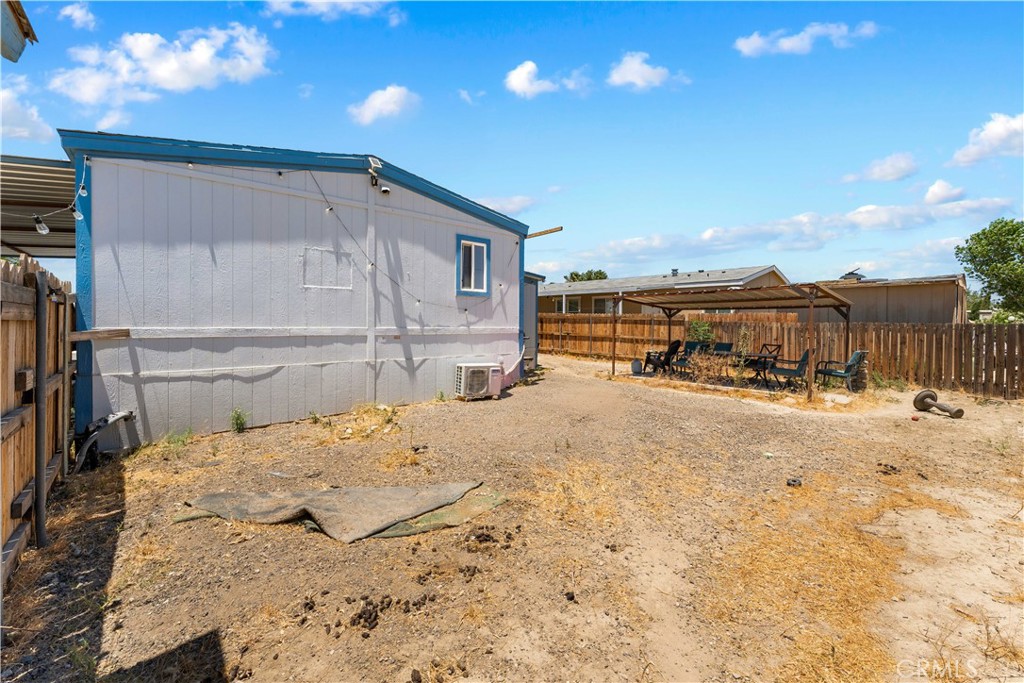 1724 Sandra Property Photo 29
