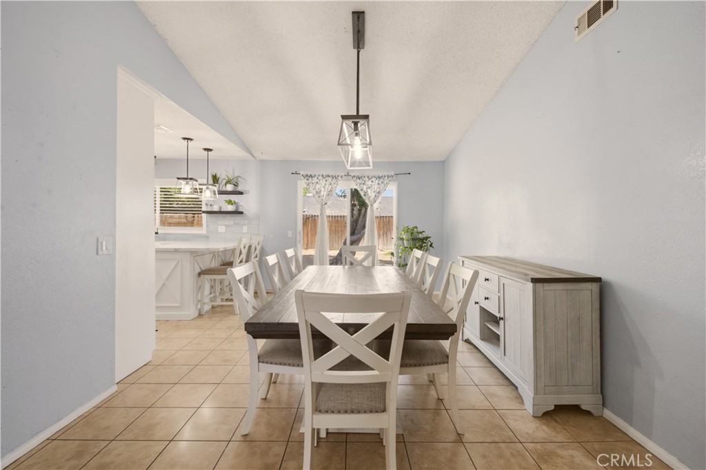 1011 Lightcap Property Photo 4