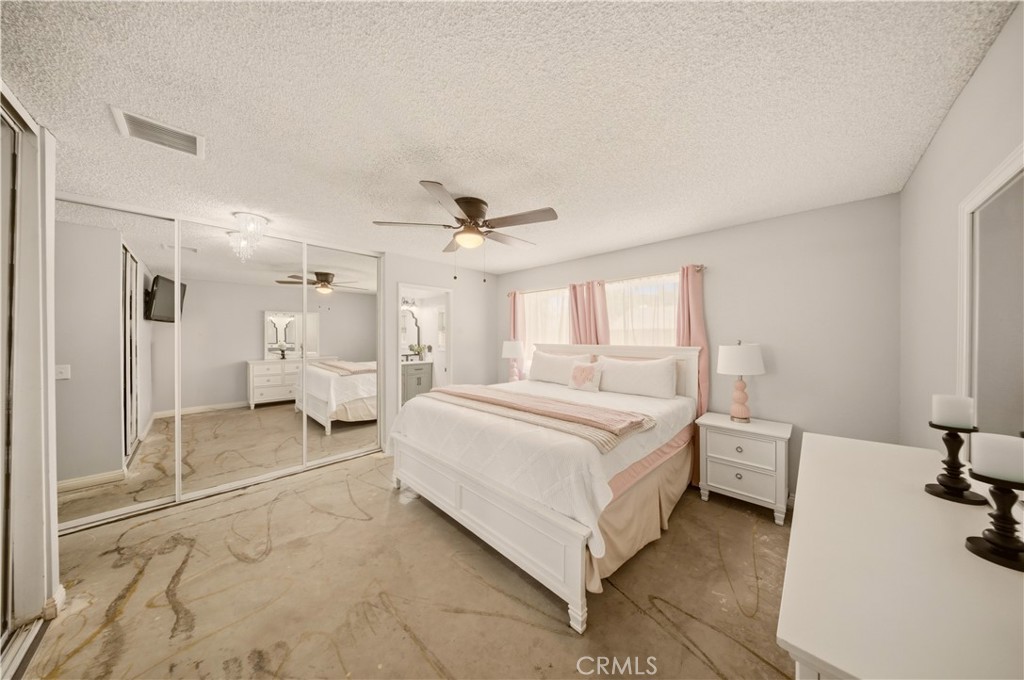 1011 Lightcap Property Photo 11