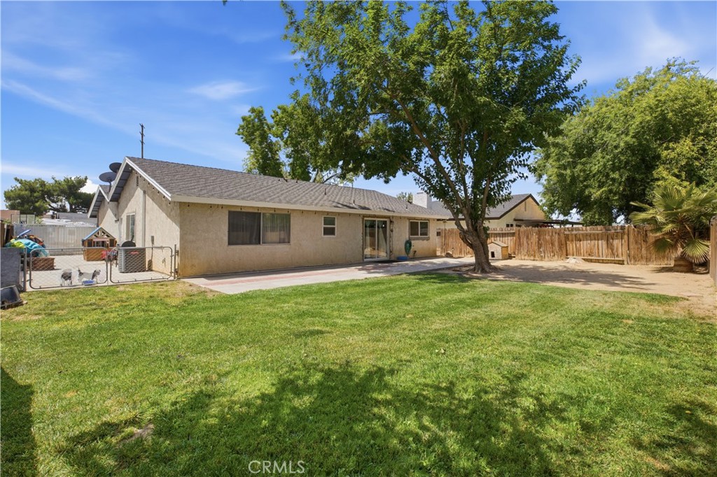 1011 Lightcap Property Photo 12
