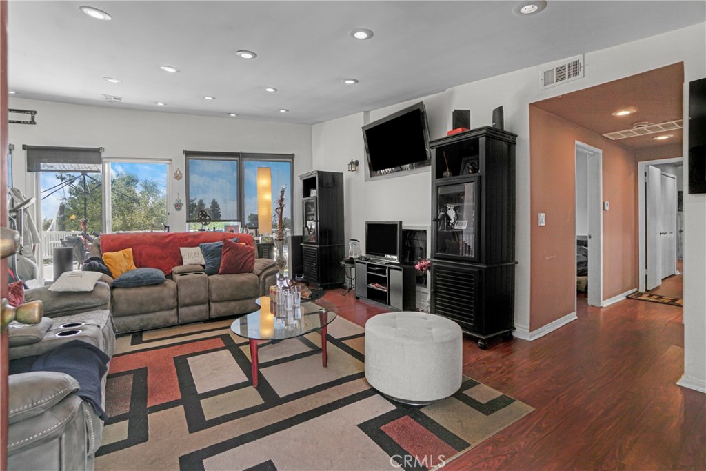 3837 Sherview Property Photo 5