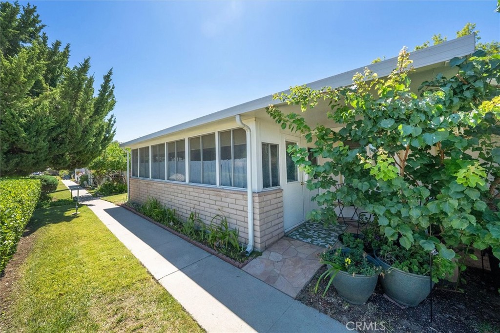 26742 Whispering Leaves, Unit B Property Photo 2