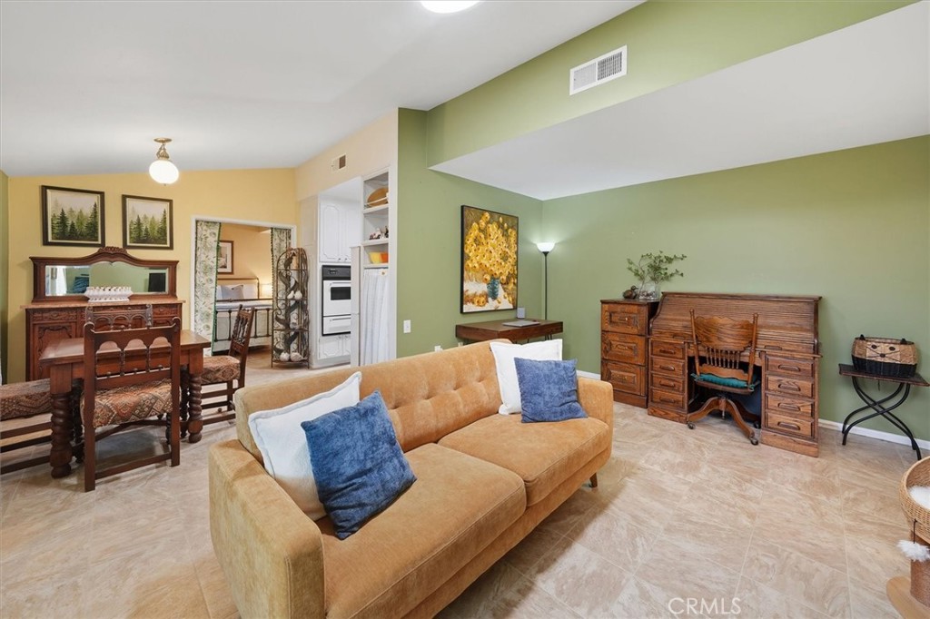 26742 Whispering Leaves, Unit B Property Photo 6
