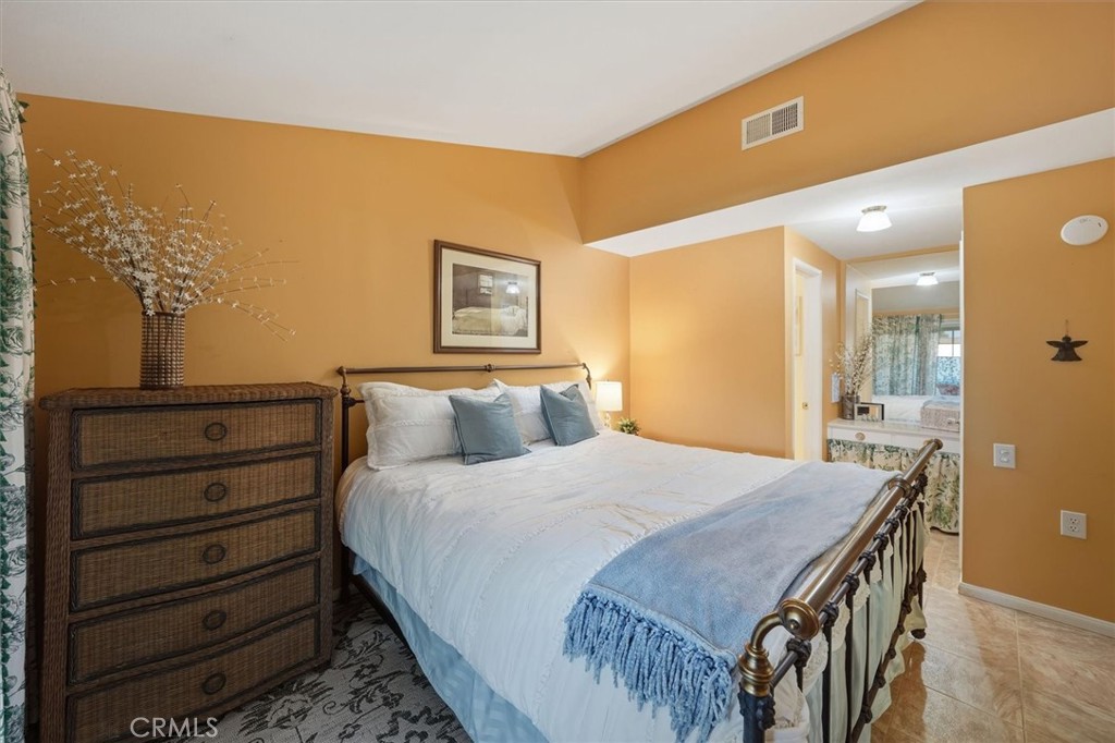 26742 Whispering Leaves, Unit B Property Photo 12
