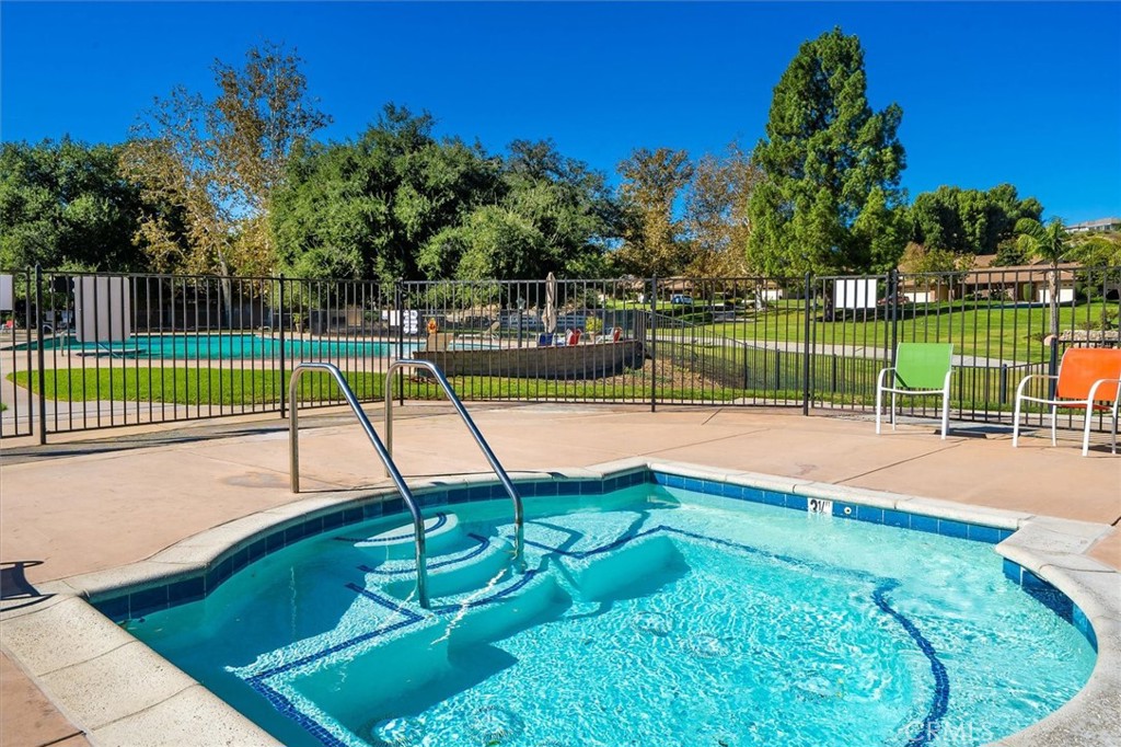 26742 Whispering Leaves, Unit B Property Photo 24