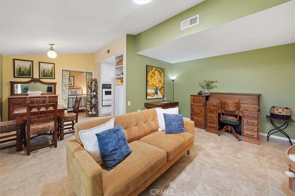 26742 Whispering Leaves, Unit B Property Photo 8