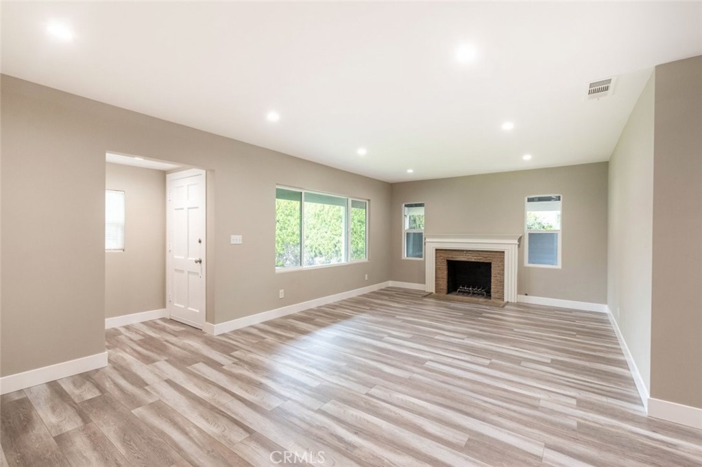 6633 Costello Avenue Property Photo 4