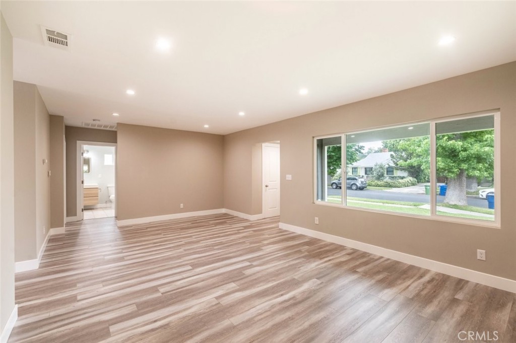6633 Costello Avenue Property Photo 6