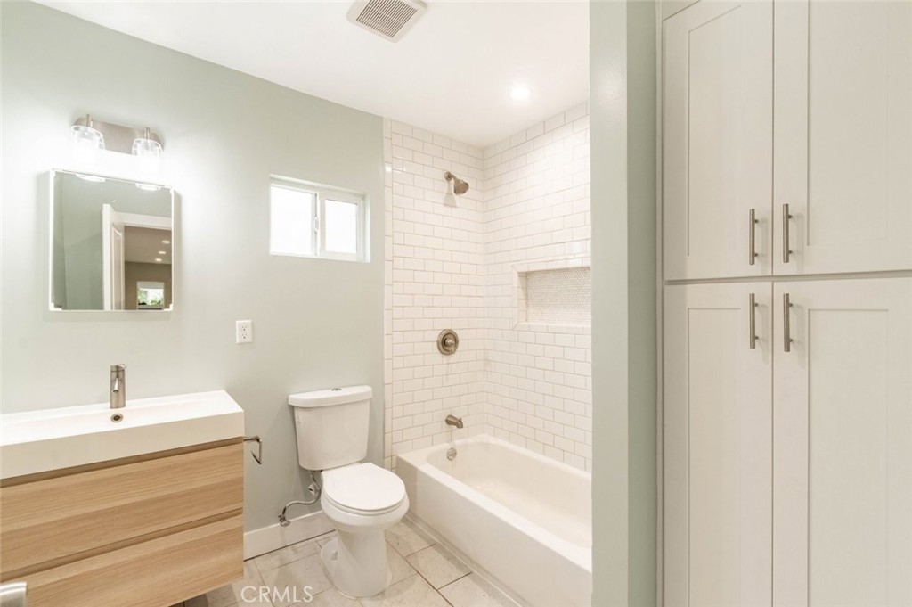 6633 Costello Avenue Property Photo 7
