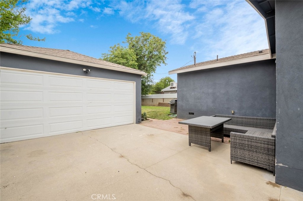 6633 Costello Avenue Property Photo 29