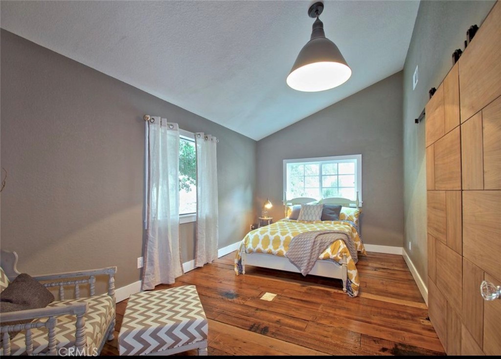 4250 Canoga Property Photo 10