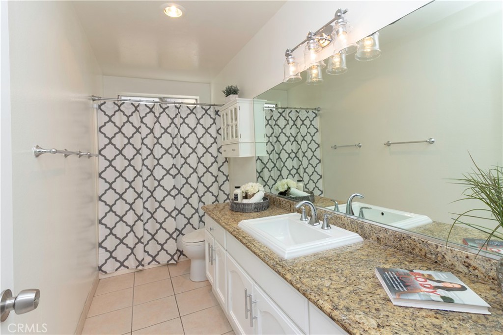 5412 Lindley Avenue 117 Property Photo 8