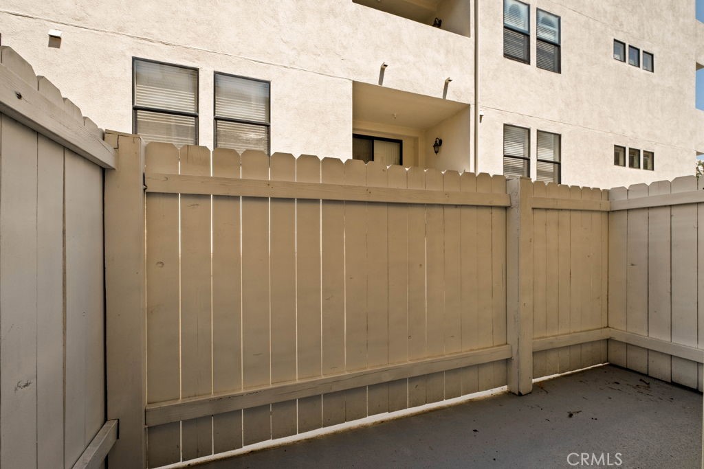 13948 Moorpark Street #4 Property Photo 22