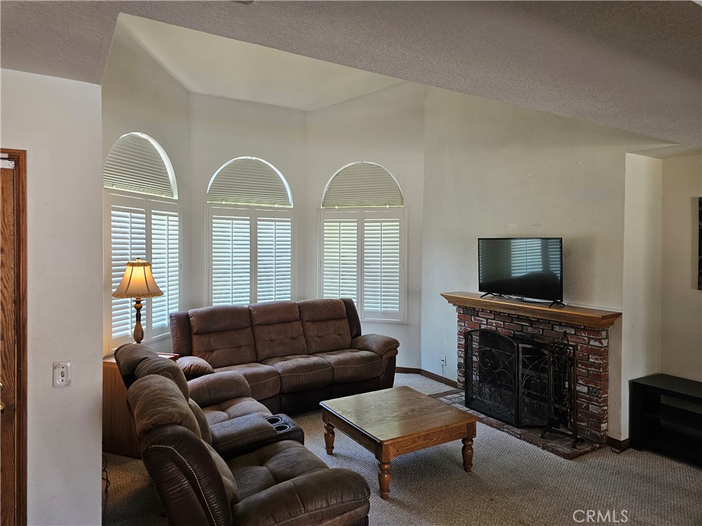 29272 Poppy Meadow Property Photo 6