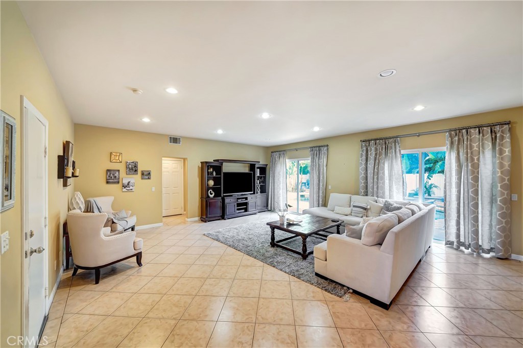 23556 Lull Property Photo 18