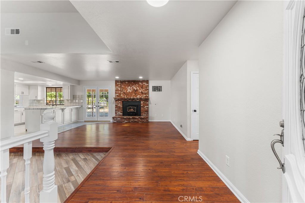 47840 91st W Property Photo 7