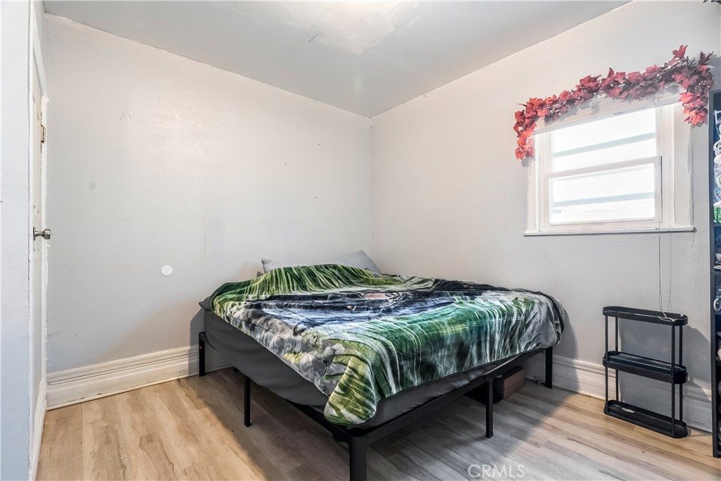 821 823 W 98th Street Property Photo 13