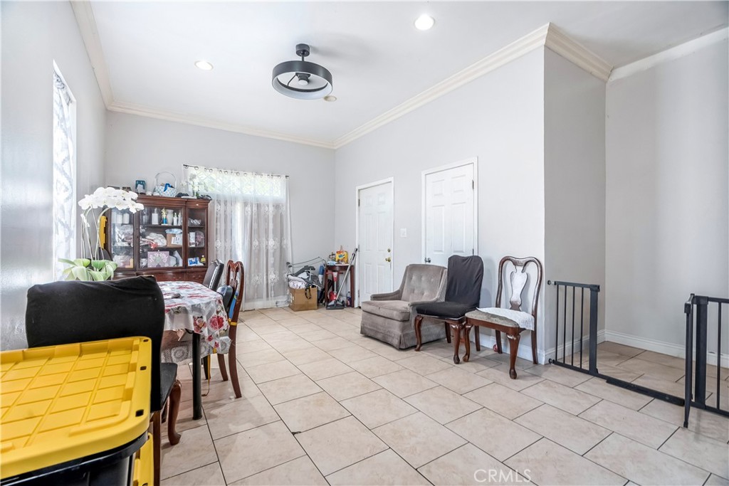 821 823 W 98th Street Property Photo 19
